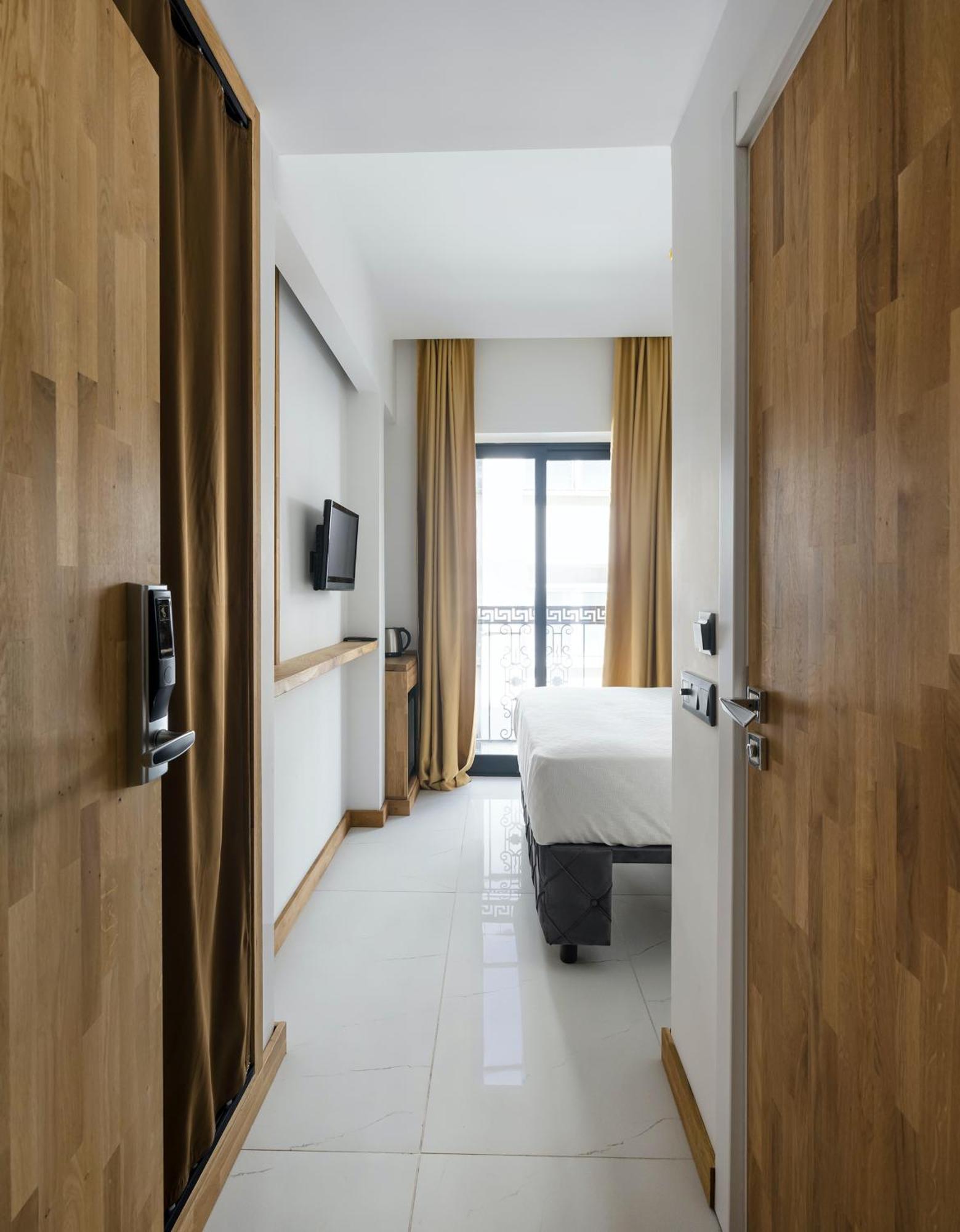 Uk Hotel Istanbul Exteriör bild