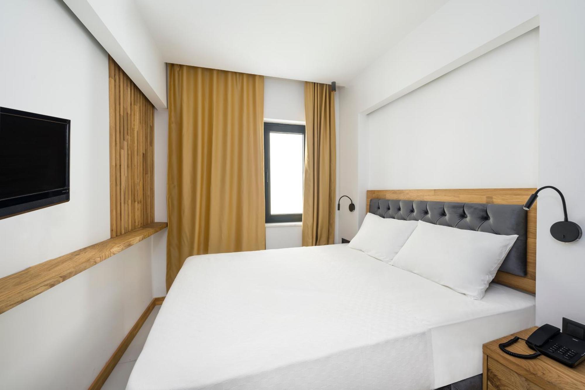 Uk Hotel Istanbul Exteriör bild