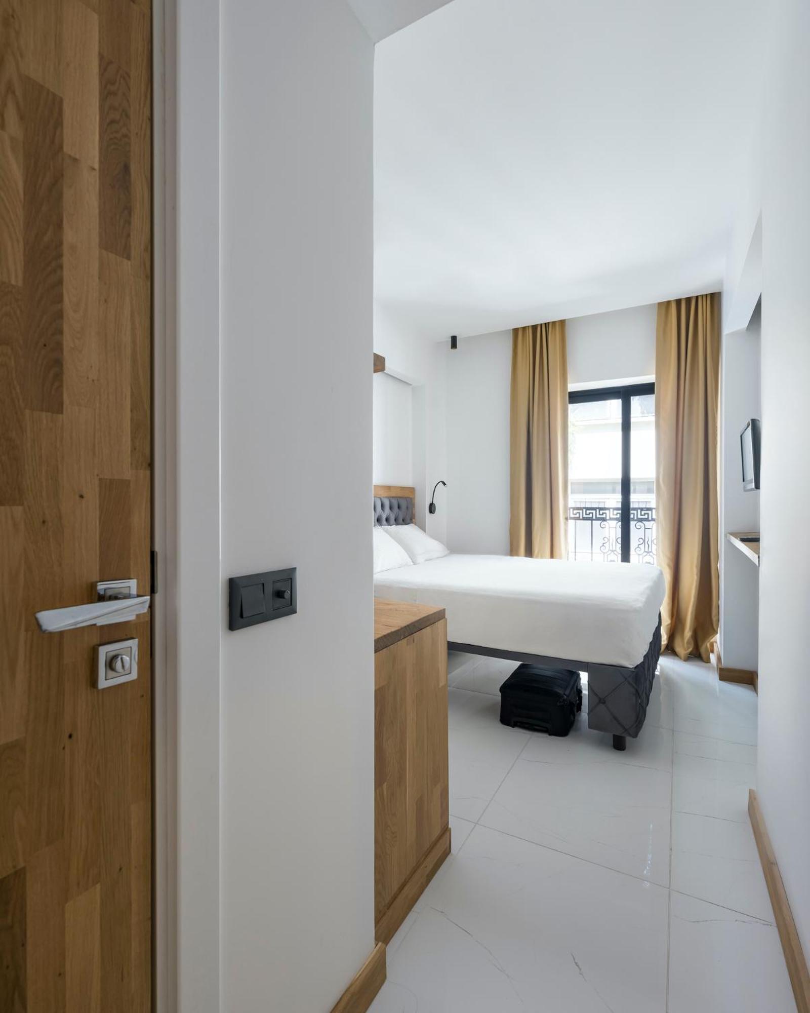 Uk Hotel Istanbul Exteriör bild
